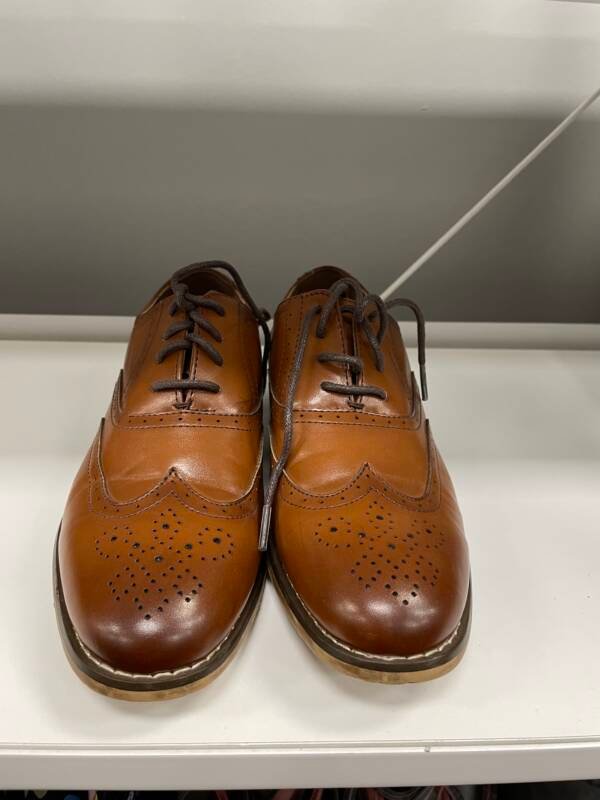 Classic Men's Tan Brogue Dress Shoes