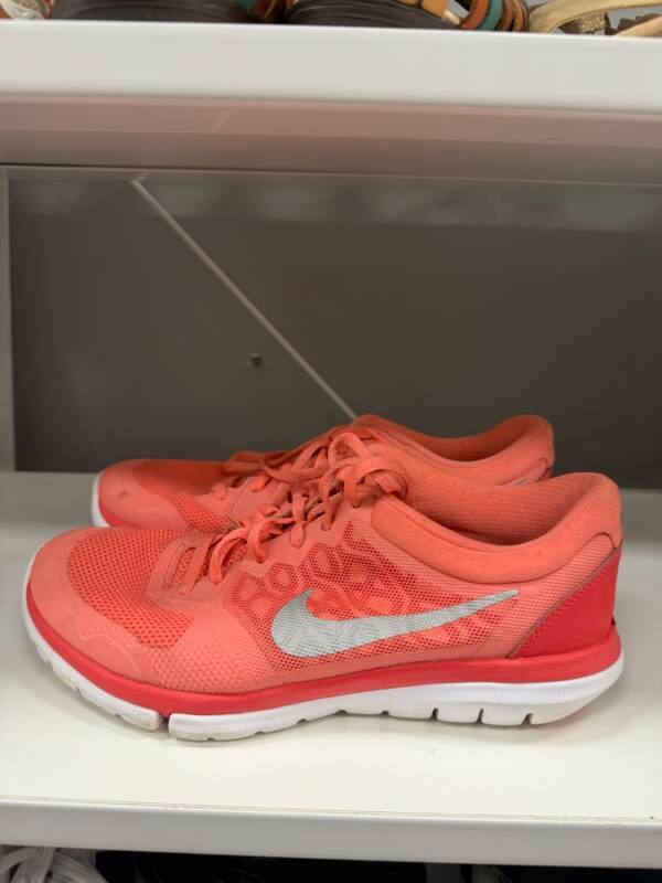 Nike Flex Women's Coral Running Shoes - Image 2